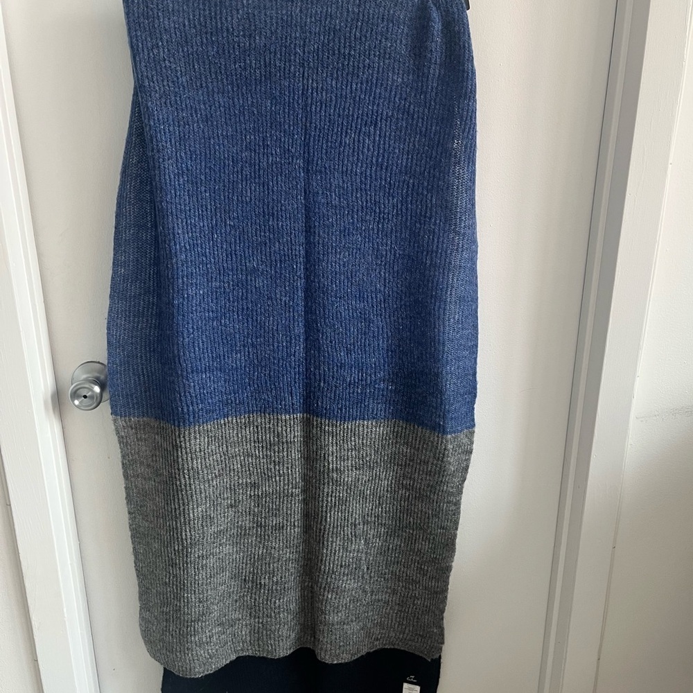 NWT Echo New York Women's Blocked Featherweight Wrap in Black, Blue, Gray